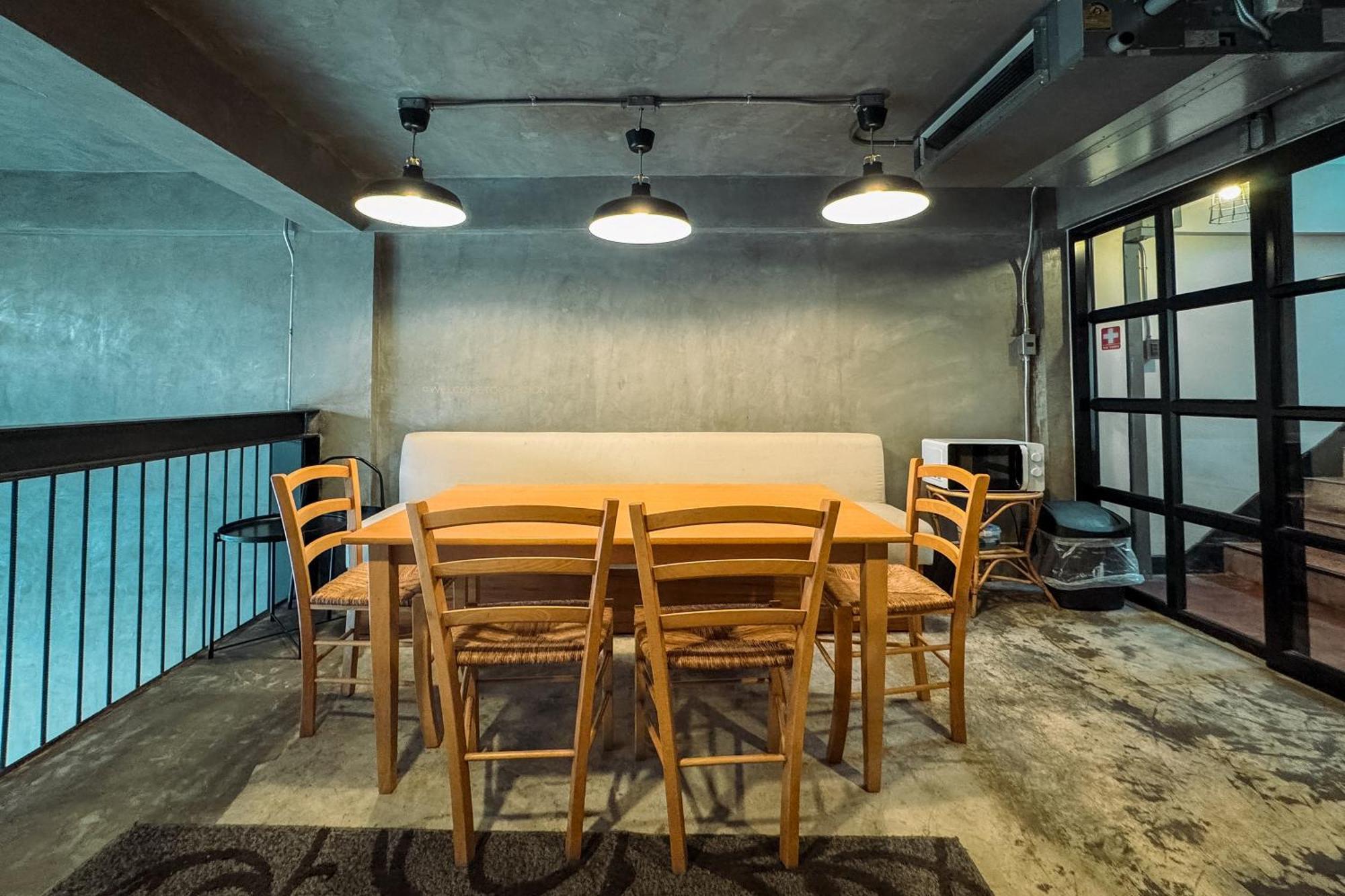 Once In A Blue Moon Cafe And Hostel Chiang Mai Ngoại thất bức ảnh